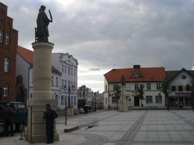 Figury na rynku w Środzie Wielkopolskiej - Rafał Regulski