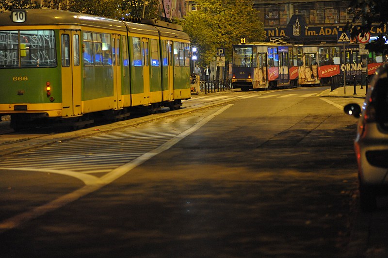 tramwaj nocą 2 - TomFoto