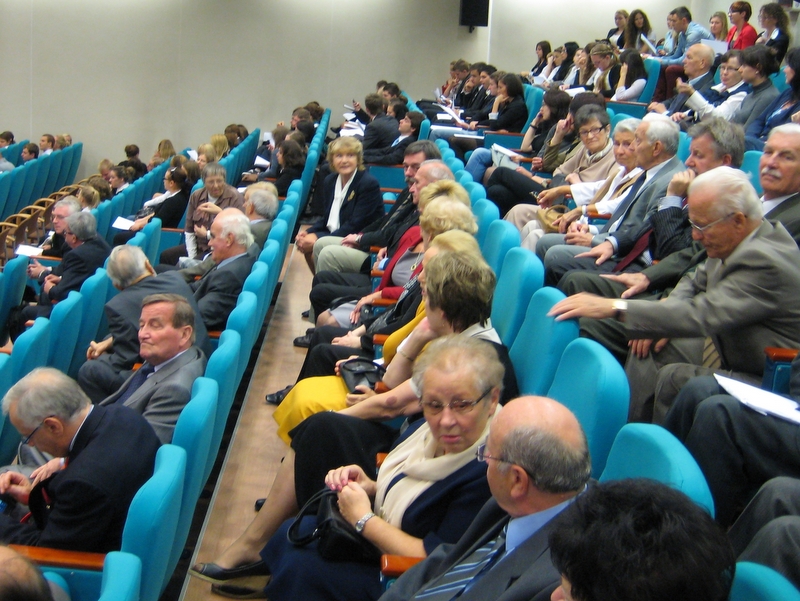 Studenci seniorzy i młodzi - Wojciech Chmielewski