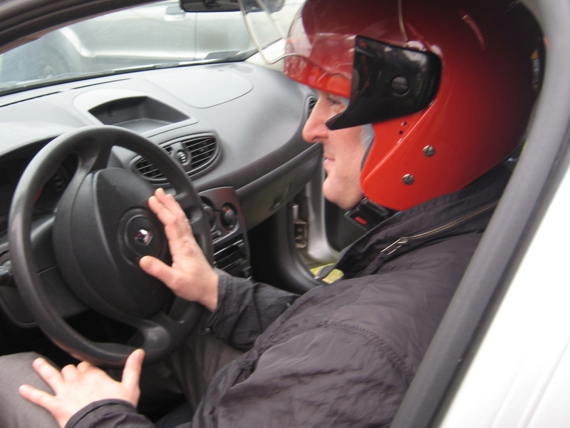 Niewidomy kierowca na torze - Adam Michalkiewicz