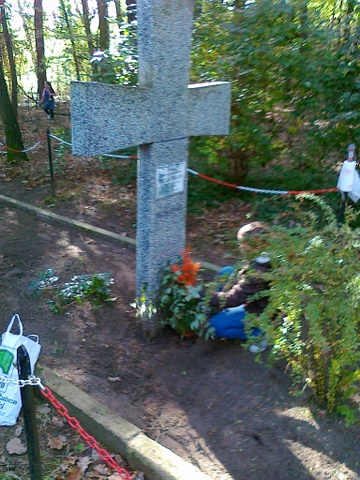 Akcja zapal znicz pamięci w lasach zakrzewskich