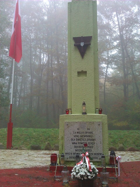 Znicze zapalone w gm. Duszniki