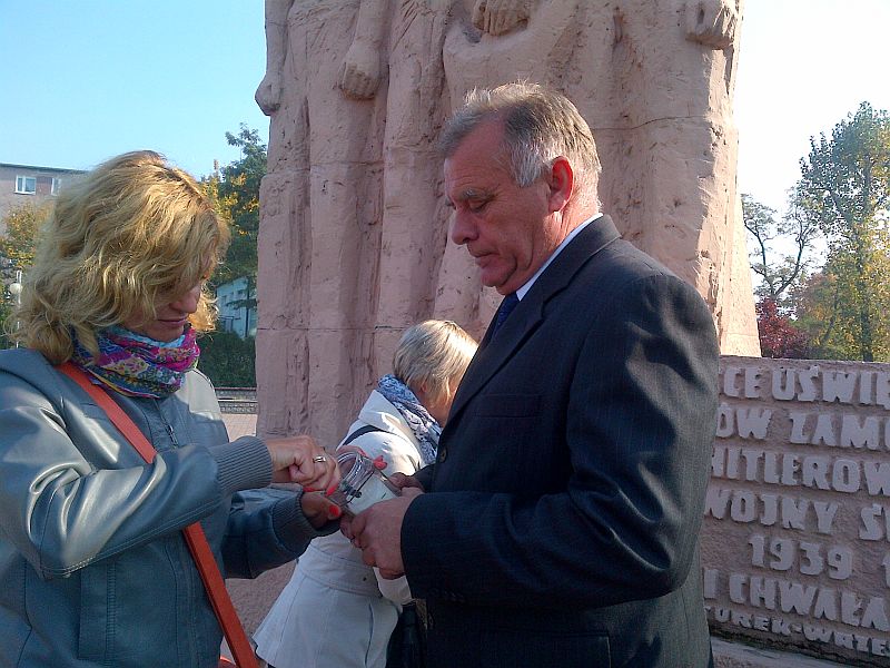 Zapal znicz pamięci 2012 - Uroczystości w Turku Fot. Dariuszy Młynarczyk 