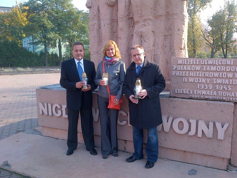 Zapal znicz pamięci 2012 - Uroczystości w Turku Fot. Dariuszy Młynarczyk 