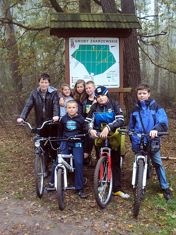 Zapal Znicz Pamięci - lasy Zakrzewskie