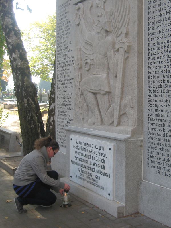 Pomnik pomordowanych - cmentarz w Gnieźnie