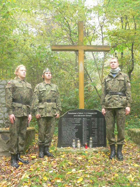 Znicze w miejscach pamięci w Gnieźnie i okolicach