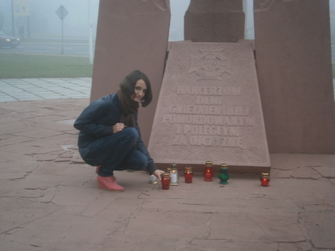    Zapal znicz pamięci - pomnik harcerzy w Gnieźnie Fot. Karolina Splis