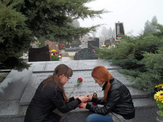 Zapal znicz pamięci - Murowana Goślina