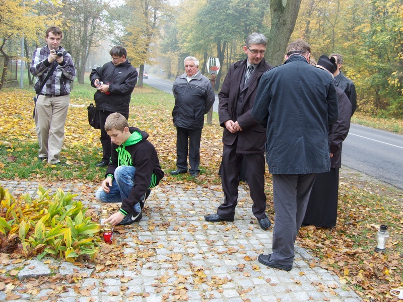 Zapal Znicz Pamięci 2012 - Września - Dębina