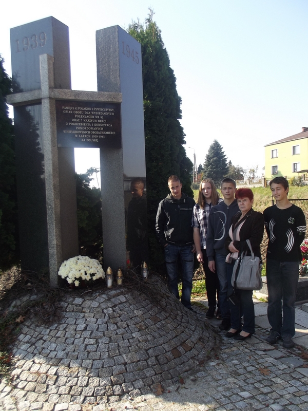 Zapal Znicz Pamięci 2012 w Pogrzebieniu