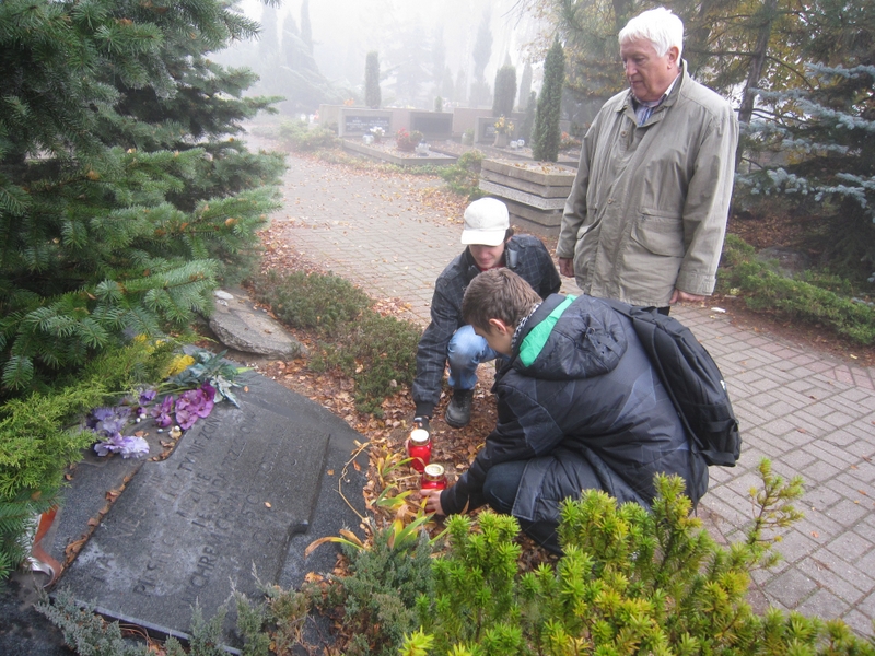 Zapal Znicz Pamięci w Janikowie