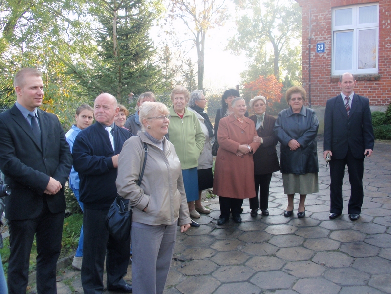 Zapal Znicz Pamięci w m. Malenin gm.Tczew na  Pomorzu 
