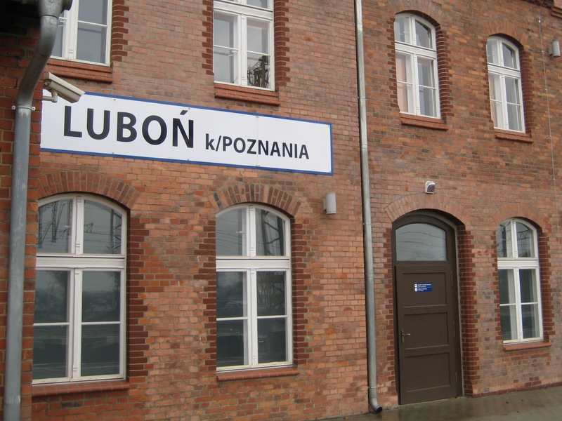 Dworzec w Luboniu - Anna Skoczek