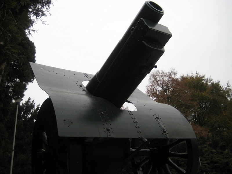 Cytadela - sprzątanie grobów - Jacek Butlewski