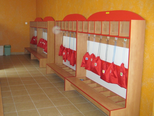 szatnia w przedszkolu - Grażyna Korzeniowska