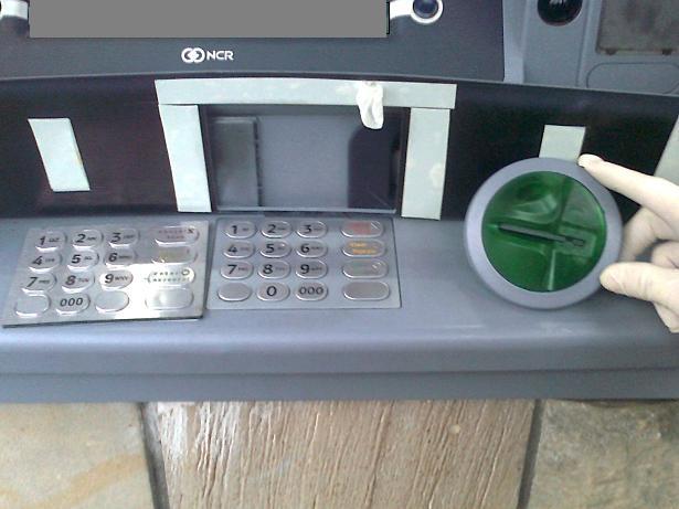 Bankomat - kradzieże, skimming - Policja/Poznań