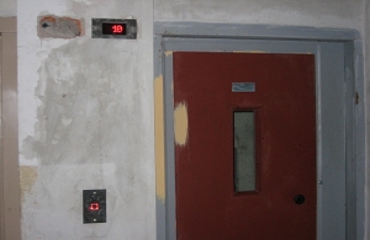 Blok bez windy w Gnieźnie - Rafał Muniak - Archiwum Radia Merkury