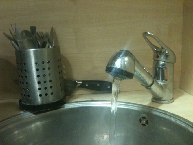 Woda i kran - Beata Pieczyńska