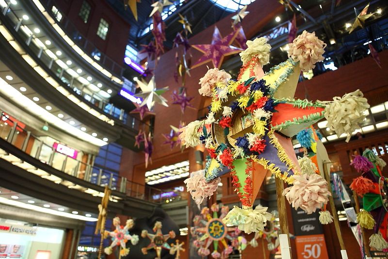 Gwiazdy kolędnicze - wystawa w Browarze - mat. prasowe