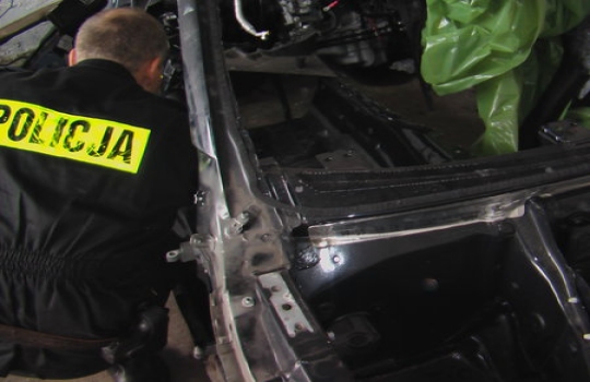 Dziupla samochodowa - policja  - Policja