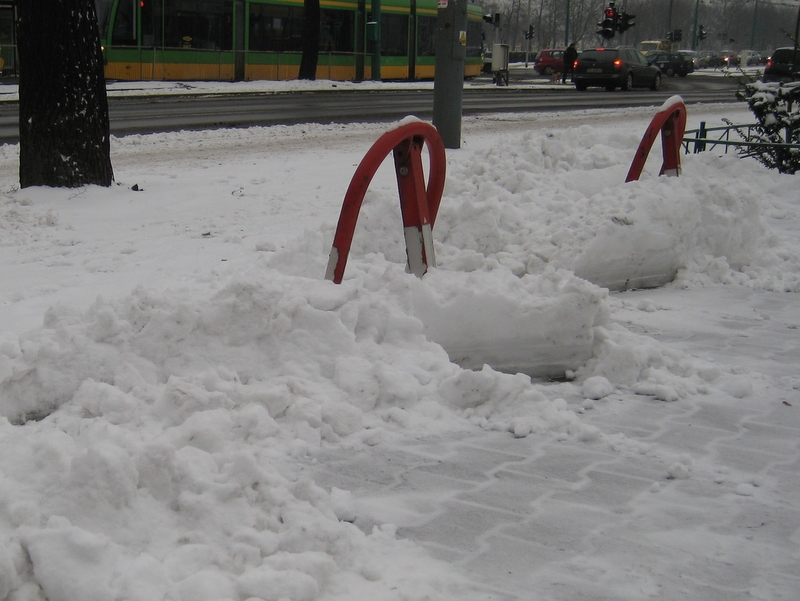 Zima w mieście, śnieg -  - Kinga Leszczyńska