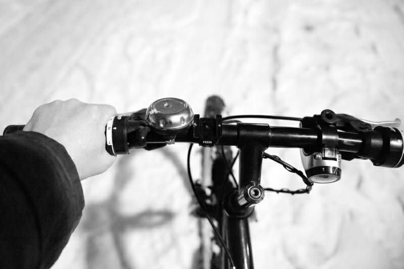 rower śnieg 1 - TomFoto