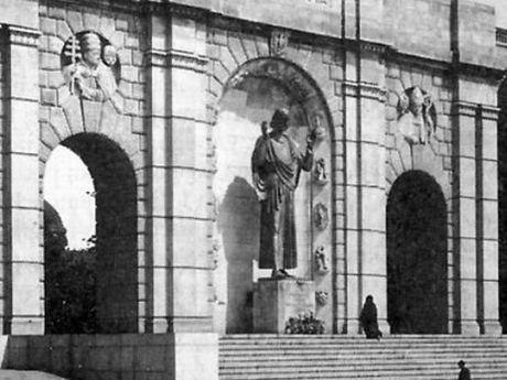 pomnik_wdziecznosci222