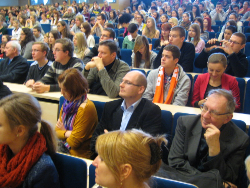 studenci na sali - Jacek Butlewski