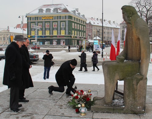 Adam Asnyk - pomnik - UM Kalisz