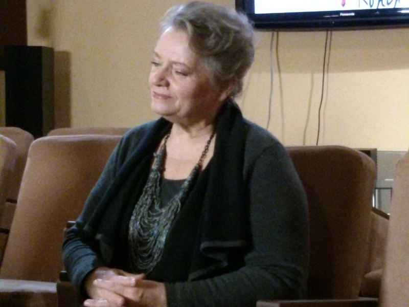 Anna Seniuk, Kanadyjskie sukienki - Emilia Chudzińska