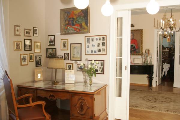 Salon Nowowiejskiego - http://www.nowowiejski.pl/