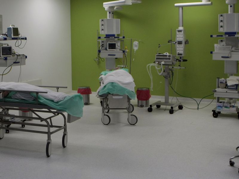 Operacja chirurgiczna, sala operacyjna - Szpital Wojewódzki w Poznaniu