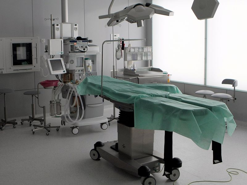 Operacja chirurgiczna, sala operacyjna - Szpital Wojewódzki w Poznaniu