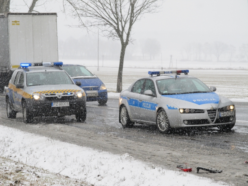 Wypadek zimowy k. Rosnówka - Straż Gminna Komorniki