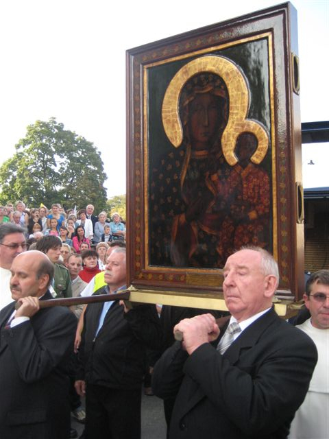 kopia obrazu jasnogórskiego - początek peregrynacji 5 - Danuta Synkiewicz