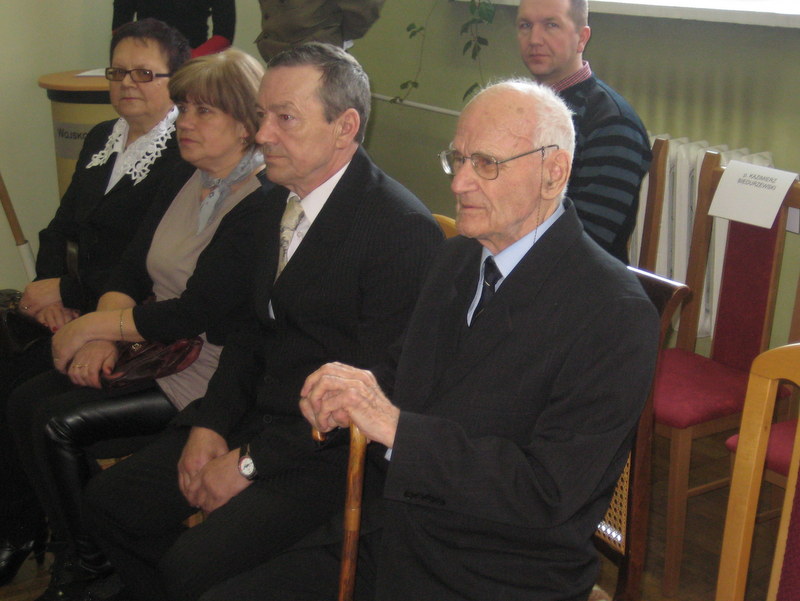 stuletni dziadek (4) - Jacek Butlewski