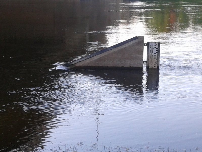 Wodowskaz, rzeka, wysoka woda - Szymon Mazur