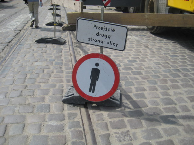 znak piesi - Jacek Butlewski