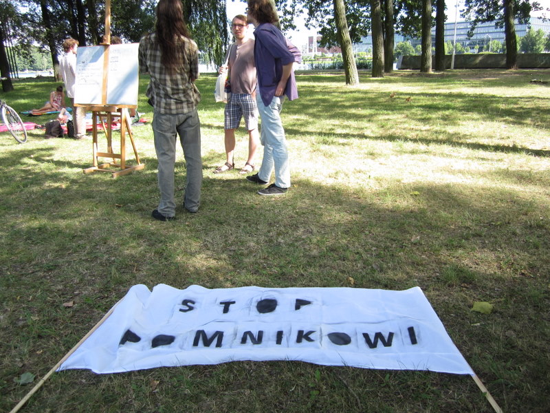 protest pomnik wdzięczności (1) - Kinga Leszczyńska