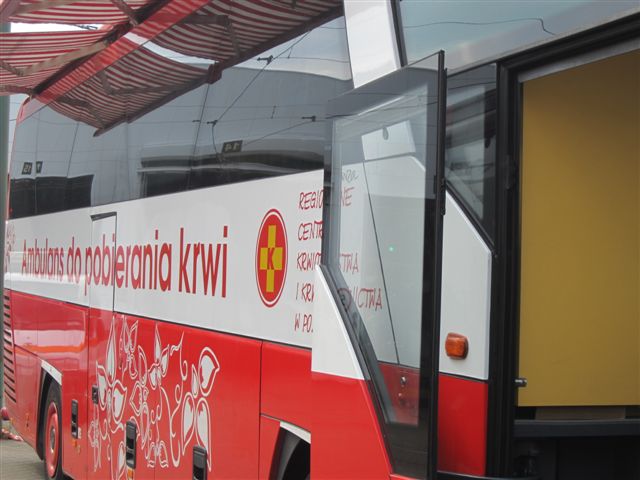 Krwiobus latem, oddawanie krwi - Magda Konieczna