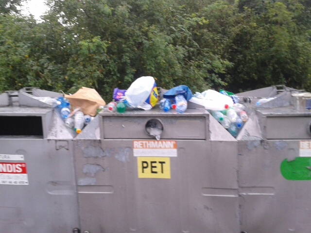 kontenery smieciowe - Radio Merkury
