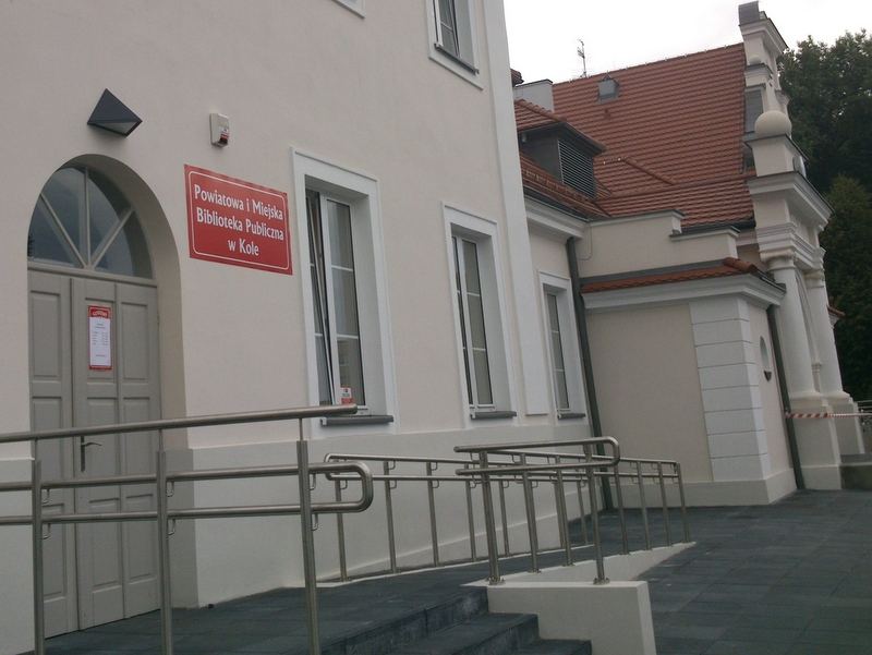 biblioteka_na_dworcu_w_kole - Emilia Chudzińska