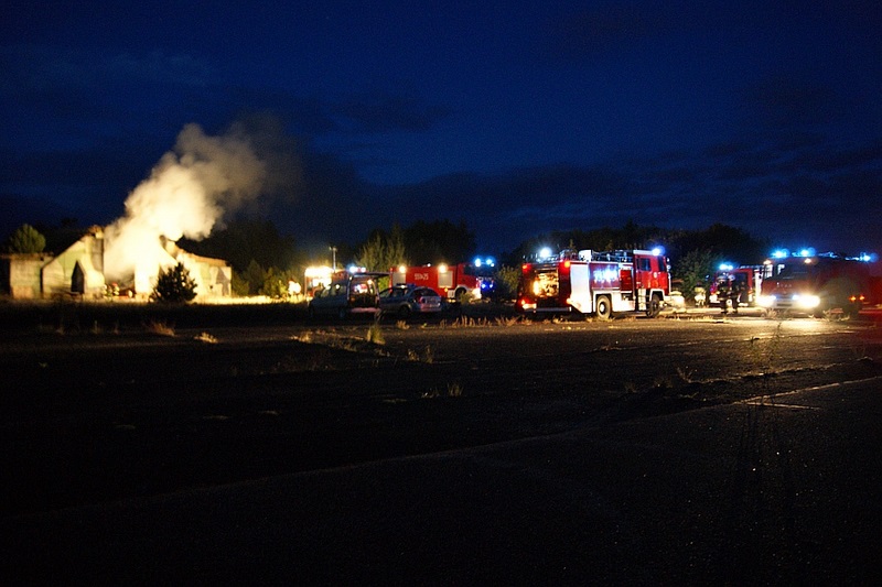 hangar pożar (2) - Wiesława Pinkowska