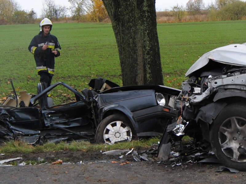 wypadek dzialyn 44 - Policja