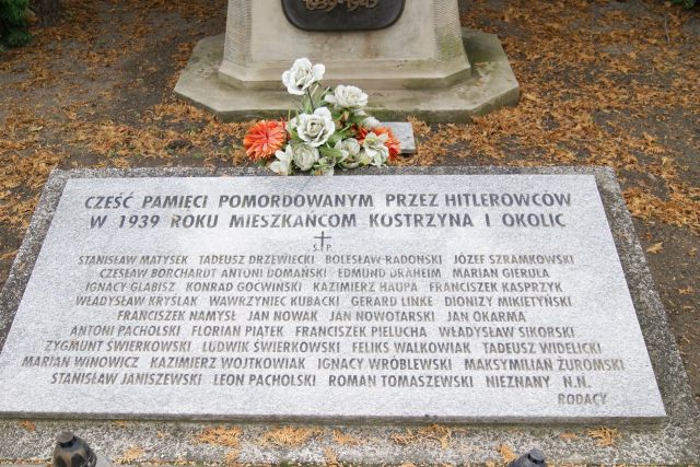 Znicze zapalone w Kostrzynie Wielkopolskim