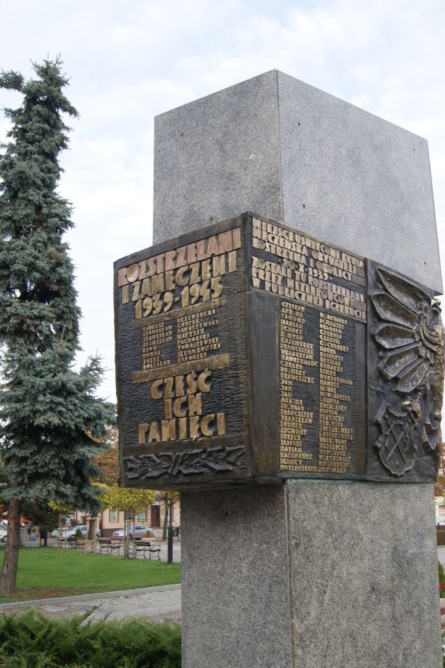 Znicze zapalone w Kostrzynie Wielkopolskim