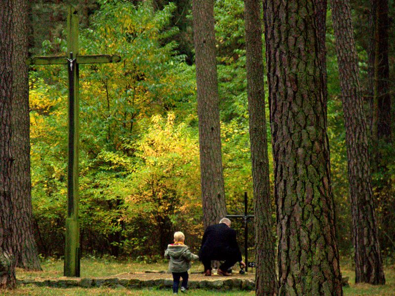 Zapal Znicz Pamięci w Rożnowicach