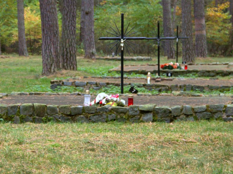 Zapal Znicz Pamięci w Rożnowicach