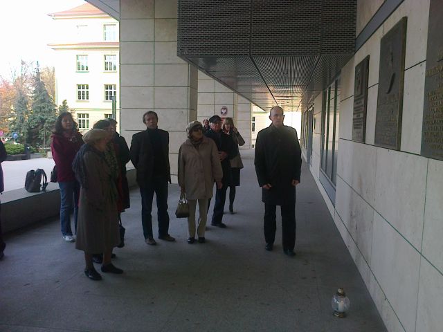 Znicze zapłonęły w Poznaniu - (foto: Agnieszka Łuczak)